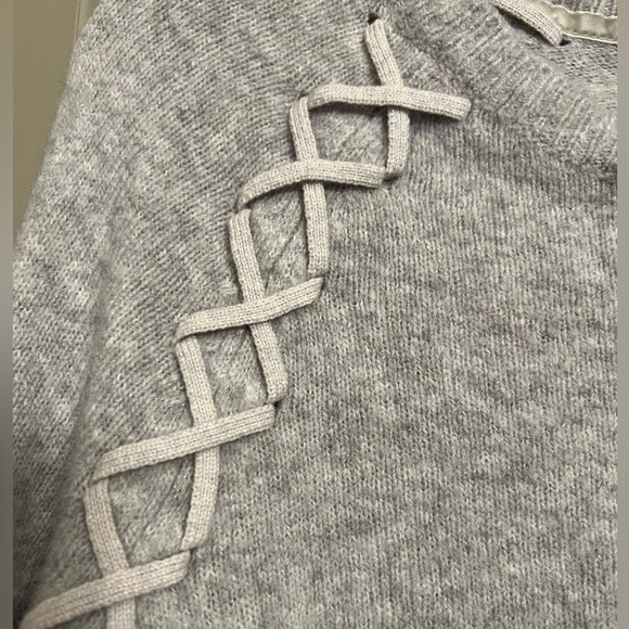 Sundance Lambswool Sweater Womens Small Light Gray Cross Creek Lace Up Hi Low - Picture 6 of 7